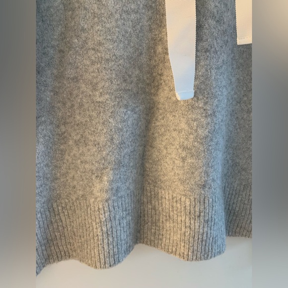 Halogen Women’s Gray V-Neck Wool Blend Sweater with White Bow Tie size XL - Picture 4 of 5